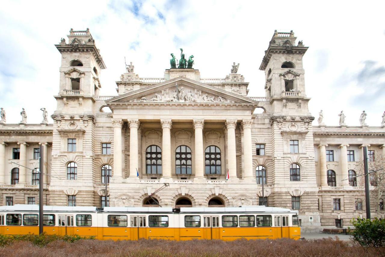 Atlanta Apartment Is In The Heart Of Budapest Kültér fotó
